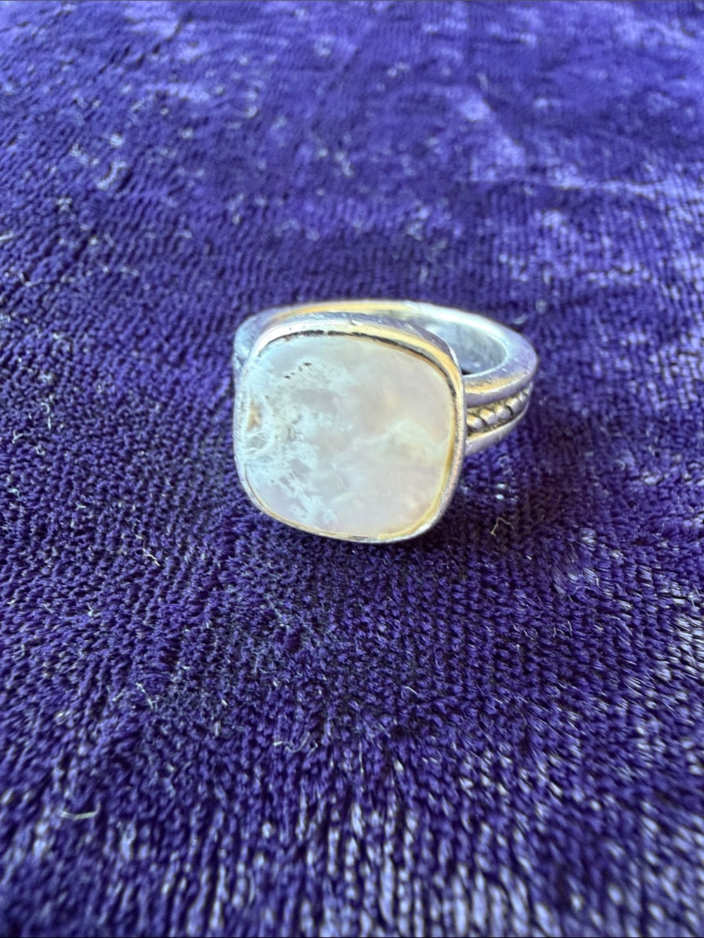 Vintage 925 sterling silver ring with mother of pearl size 5.5